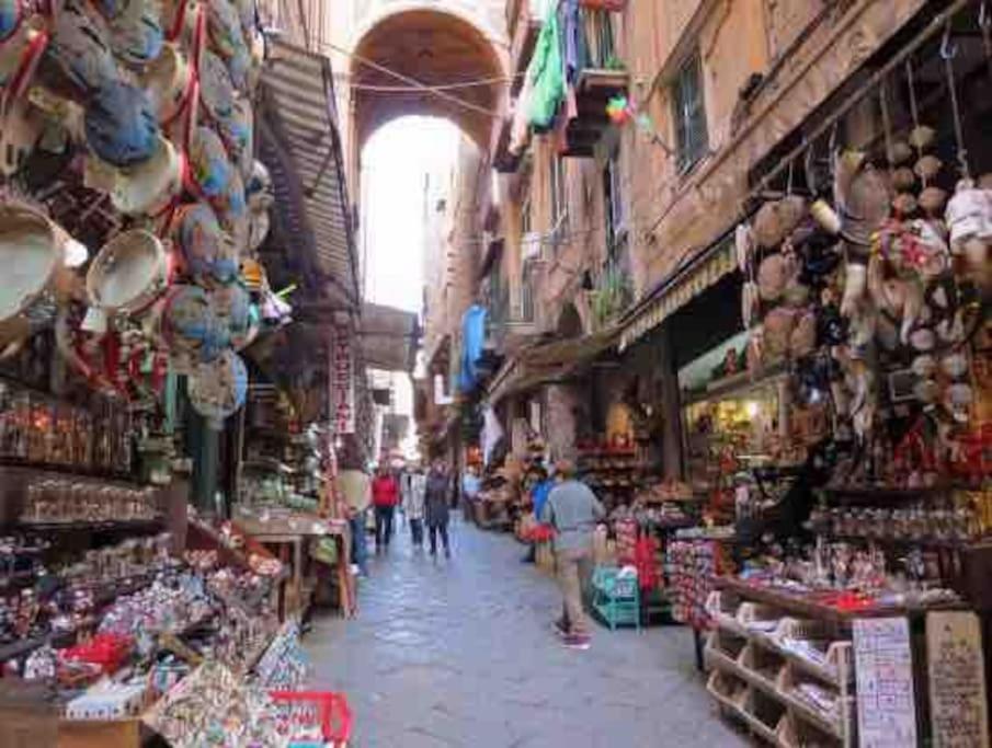 Casa Via Toledo. Centralissima E Vicina Al Porto Appartement Napels Buitenkant foto